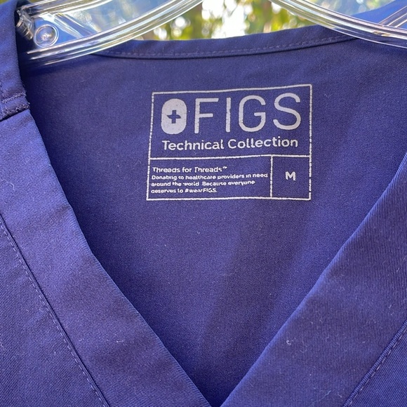Women Figs scrub top size M - Picture 3 of 7